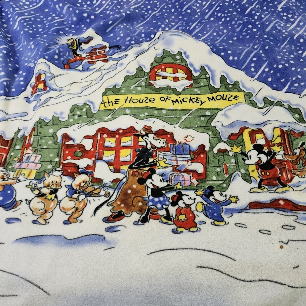 Disney Store Blanket "House of Mickey" Mouse Minnie Pluto Goofy Donald 50" X 60"